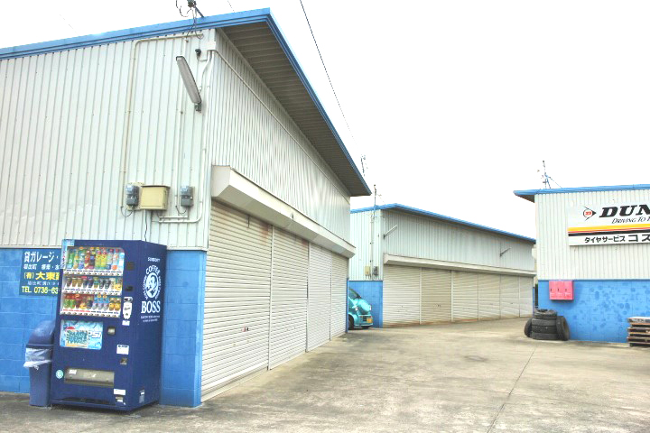 貸ガレージの写真